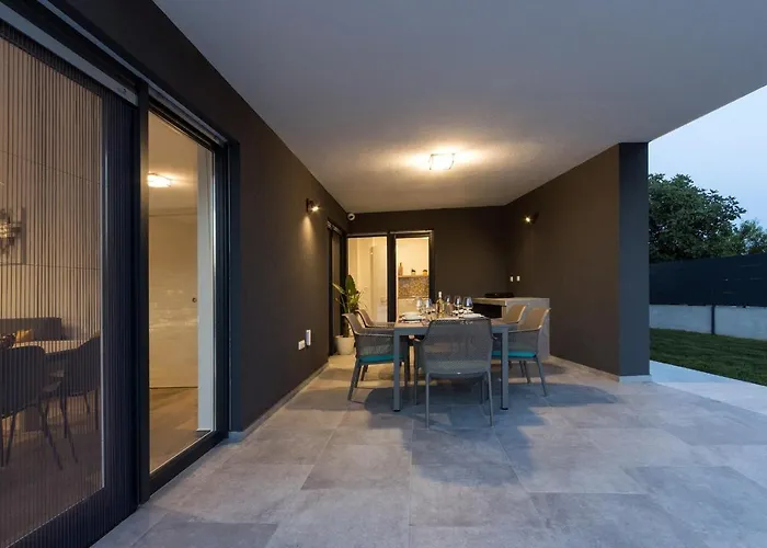 Modern 3-Bedroom Villa With A Private Pool