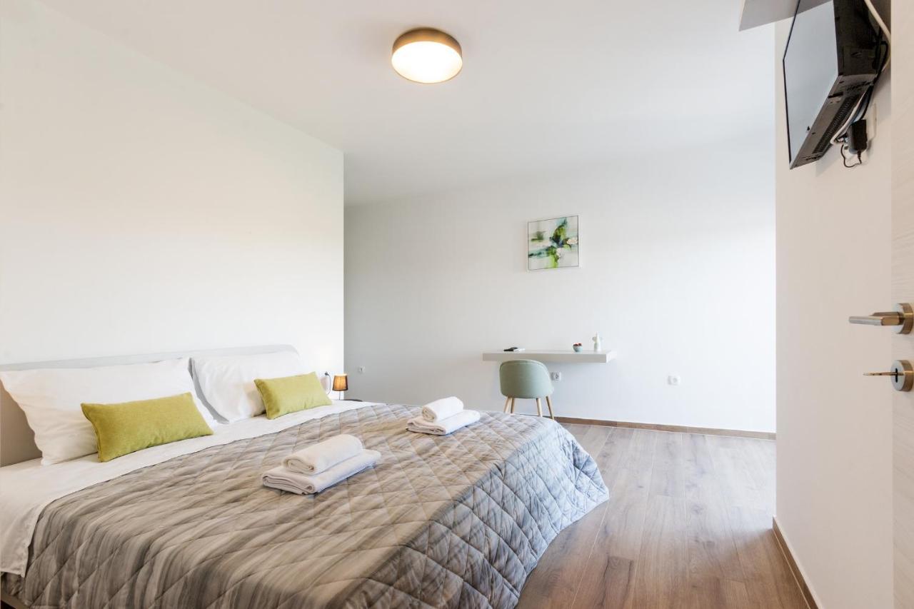 Vila Modern 3-bedroom With A Private Pool