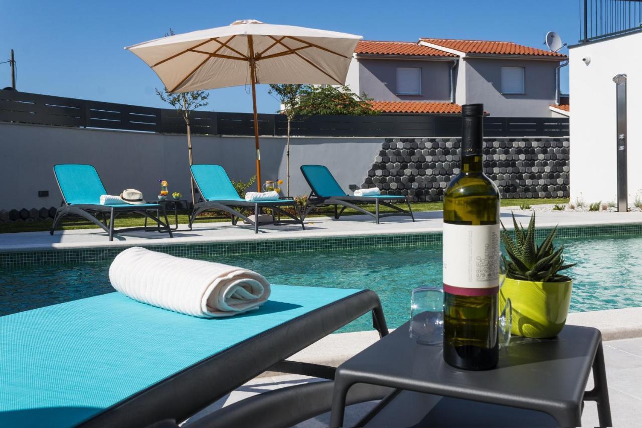 Modern 3-bedroom With A Private Pool * Pula